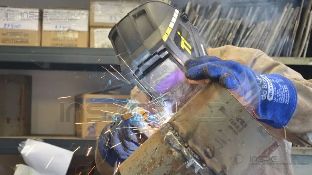 Inspeção do revestimento de weld overlay