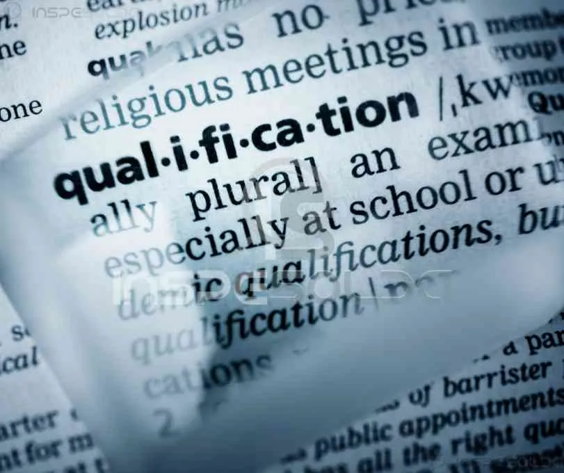 Imagem conceitual com a palavra “qualification” em destaque.